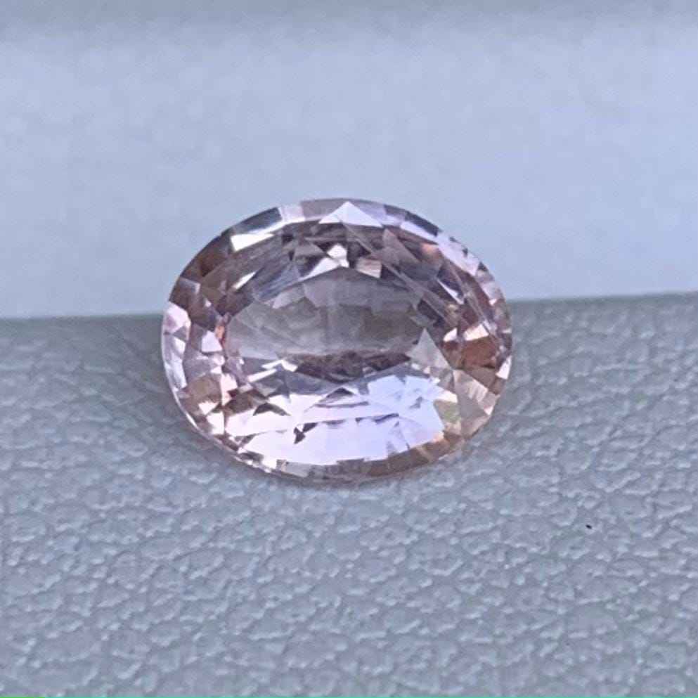 Unheated Peach Sapphire 1.08ct  Natural Oval Cut Pastel Gemstone for Fine Jewelry