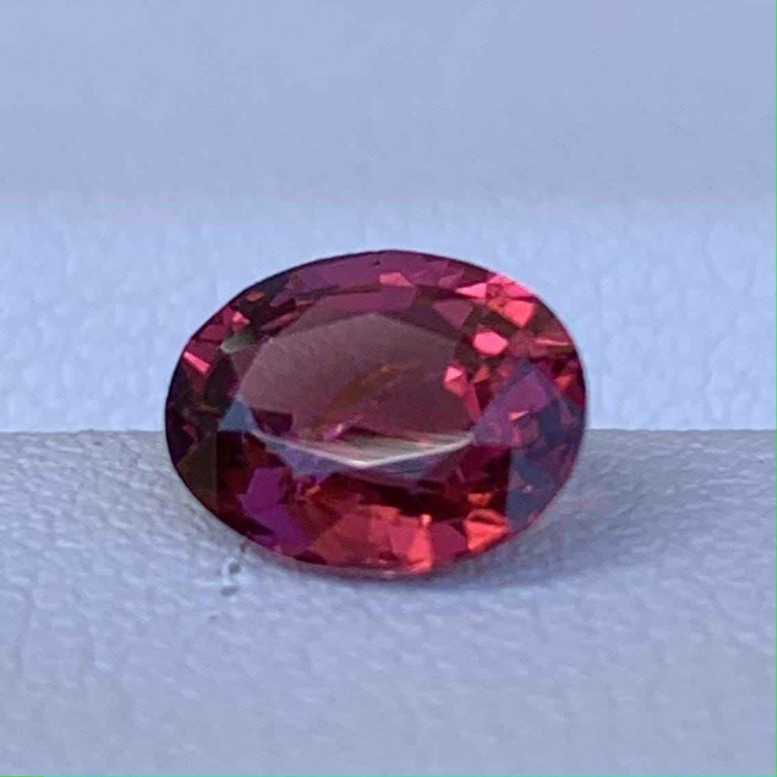 Purple Sapphire 1.40ct Unheated  Natural Oval Cut Violet Gemstone for Fine Jewelry