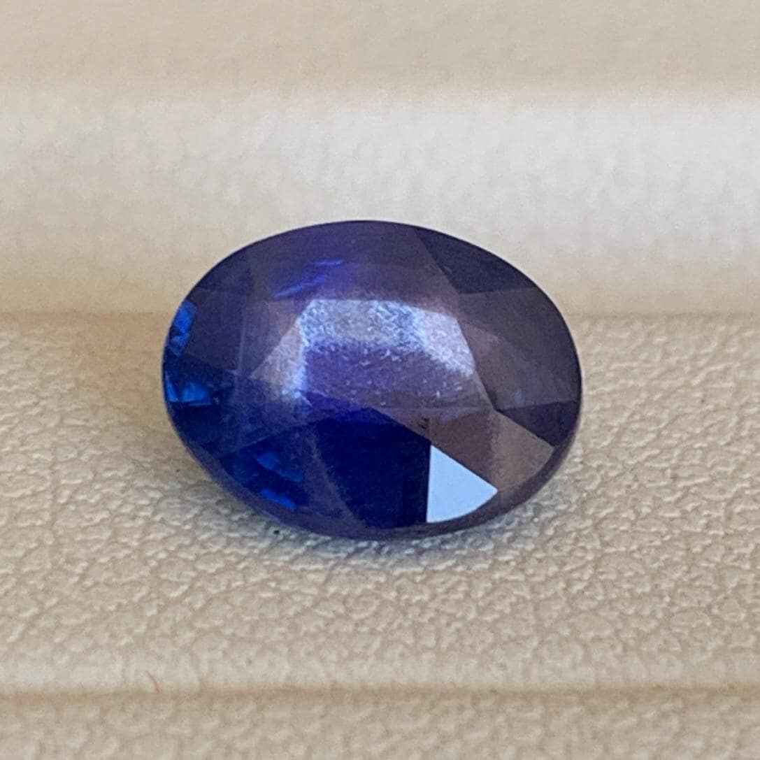 Royal Blue Sapphire 2.06ct Unheated  Natural Oval Cut Ceylon Sapphire for Fine Jewelry