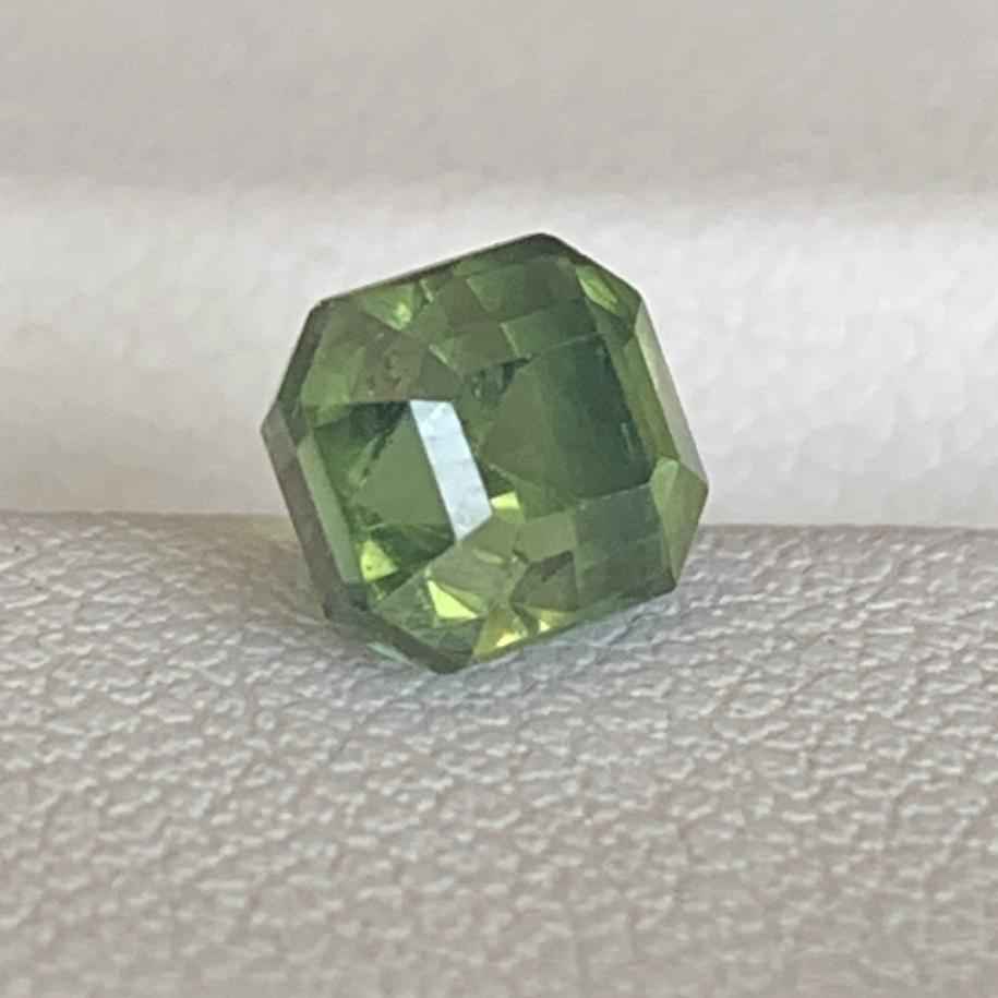 Green Sapphire 1.61ct Unheated  Natural Emerald Cut Green Sapphire Gemstone for Fine Jewelry