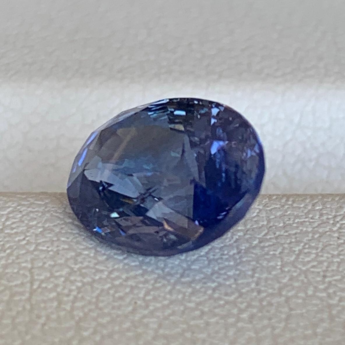 Color Change Sapphire 3.50ct Unheated  GUILD Certified Oval Cut Blue to Purple Sapphire Gemstone