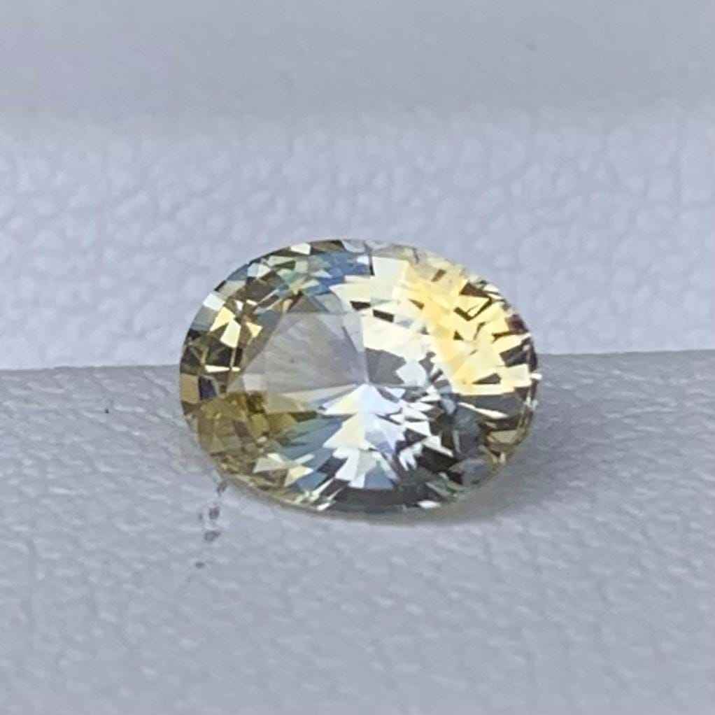 Bi-Color Sapphire 1.17ct Unheated  Natural Oval Cut Two-Tone Sapphire Gemstone