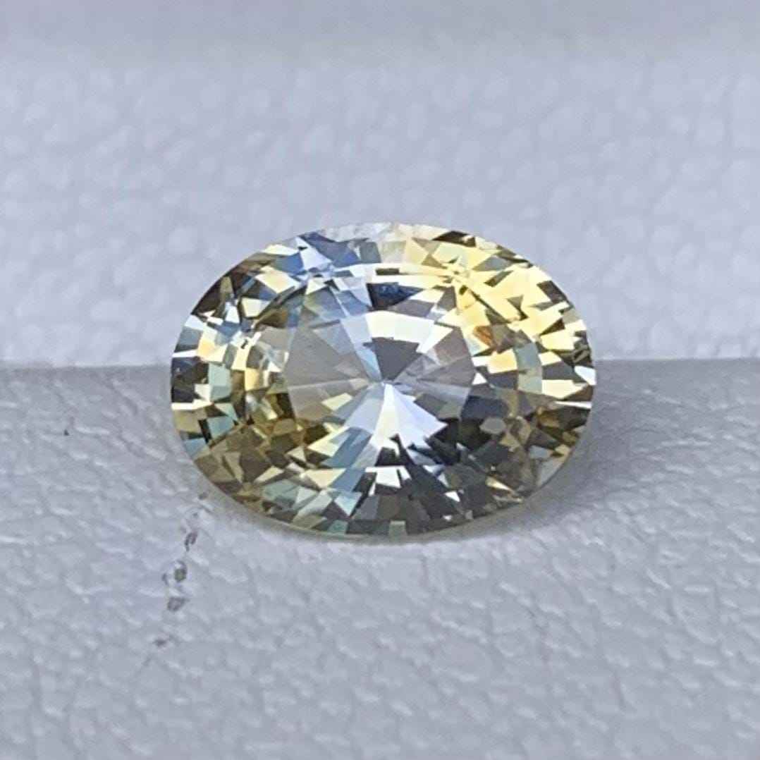 Bi-Color Sapphire 1.17ct Unheated  Natural Oval Cut Two-Tone Sapphire Gemstone