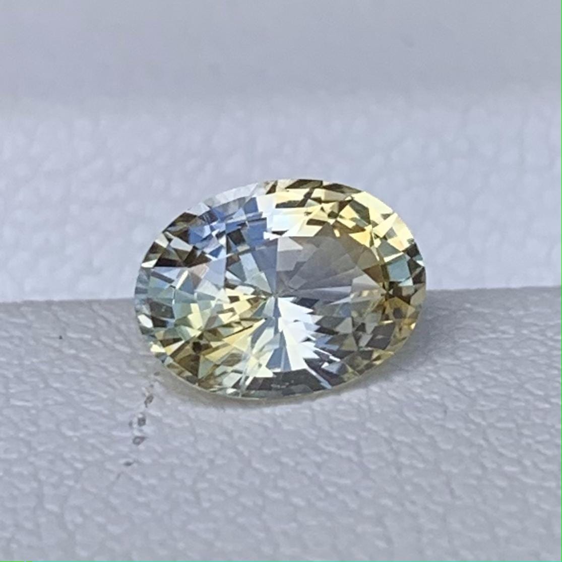 Bi-Color Sapphire 1.17ct Unheated  Natural Oval Cut Two-Tone Sapphire Gemstone