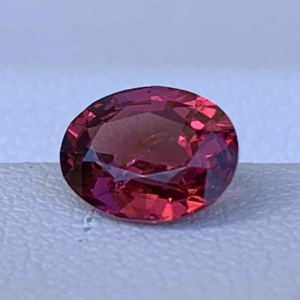 Purple Sapphire 1.40ct Unheated  Natural Oval Cut Violet Gemstone for Fine Jewelry