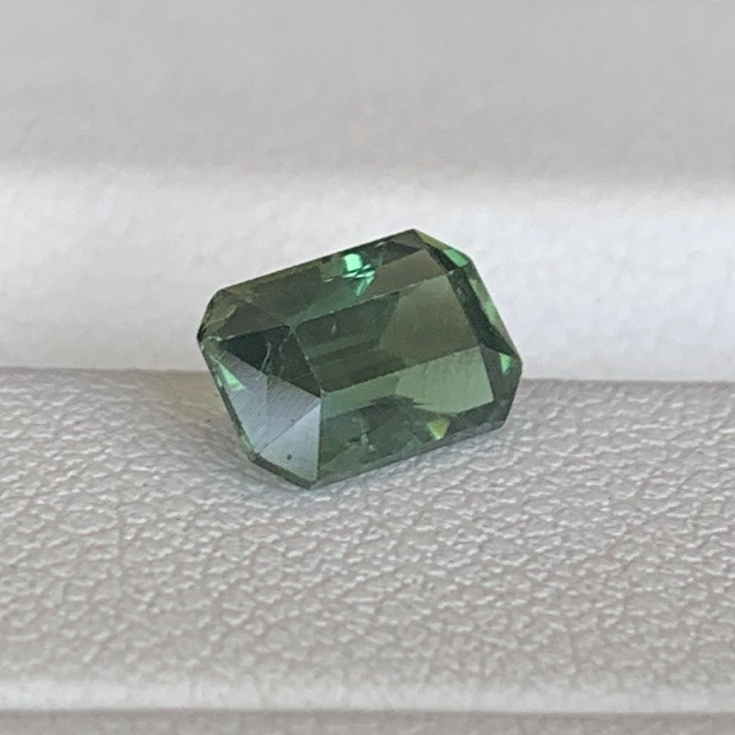 Green Sapphire 1.51ct Unheated  Natural Emerald Cut Green Sapphire Gemstone for Fine Jewelry
