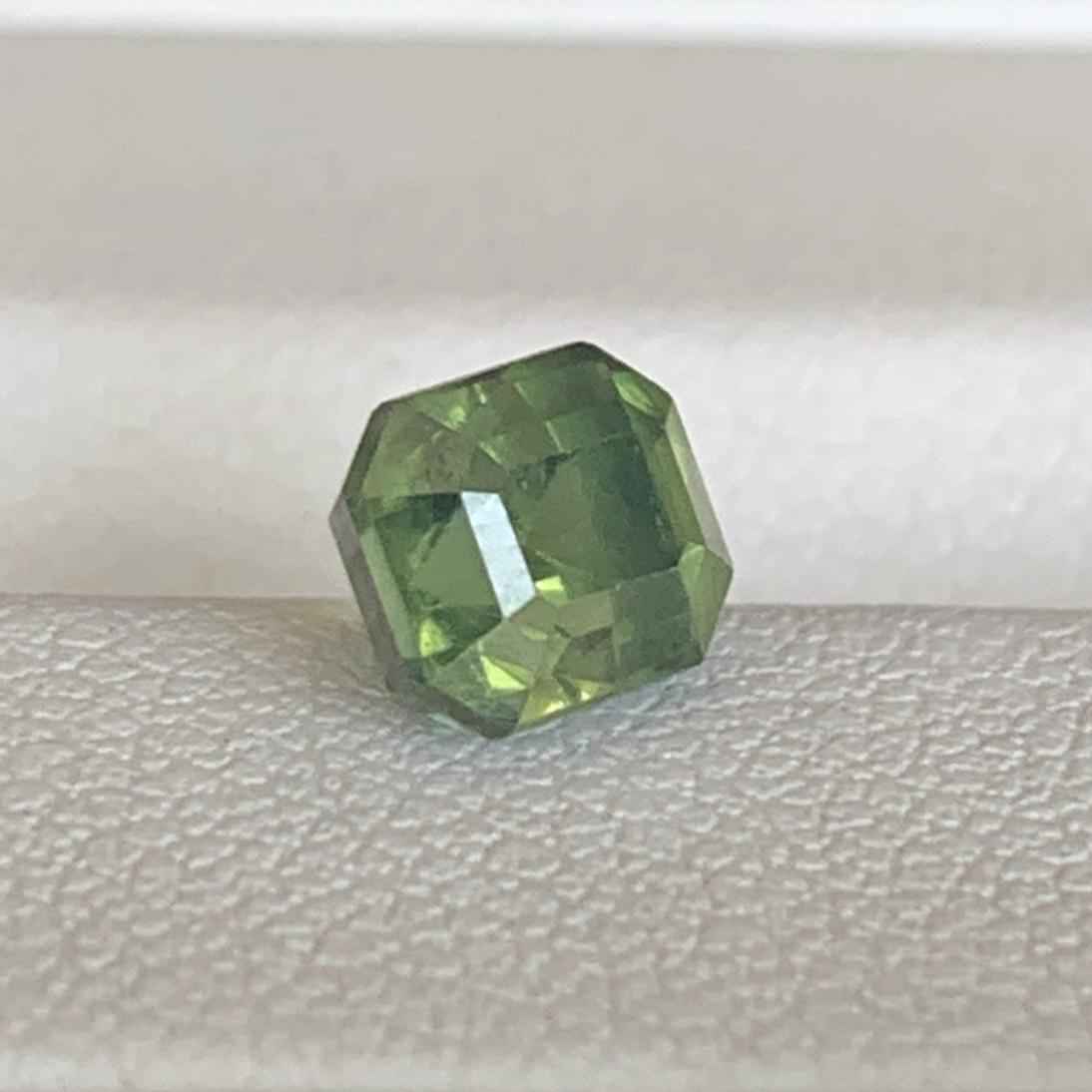 Green Sapphire 1.61ct Unheated  Natural Emerald Cut Green Sapphire Gemstone for Fine Jewelry