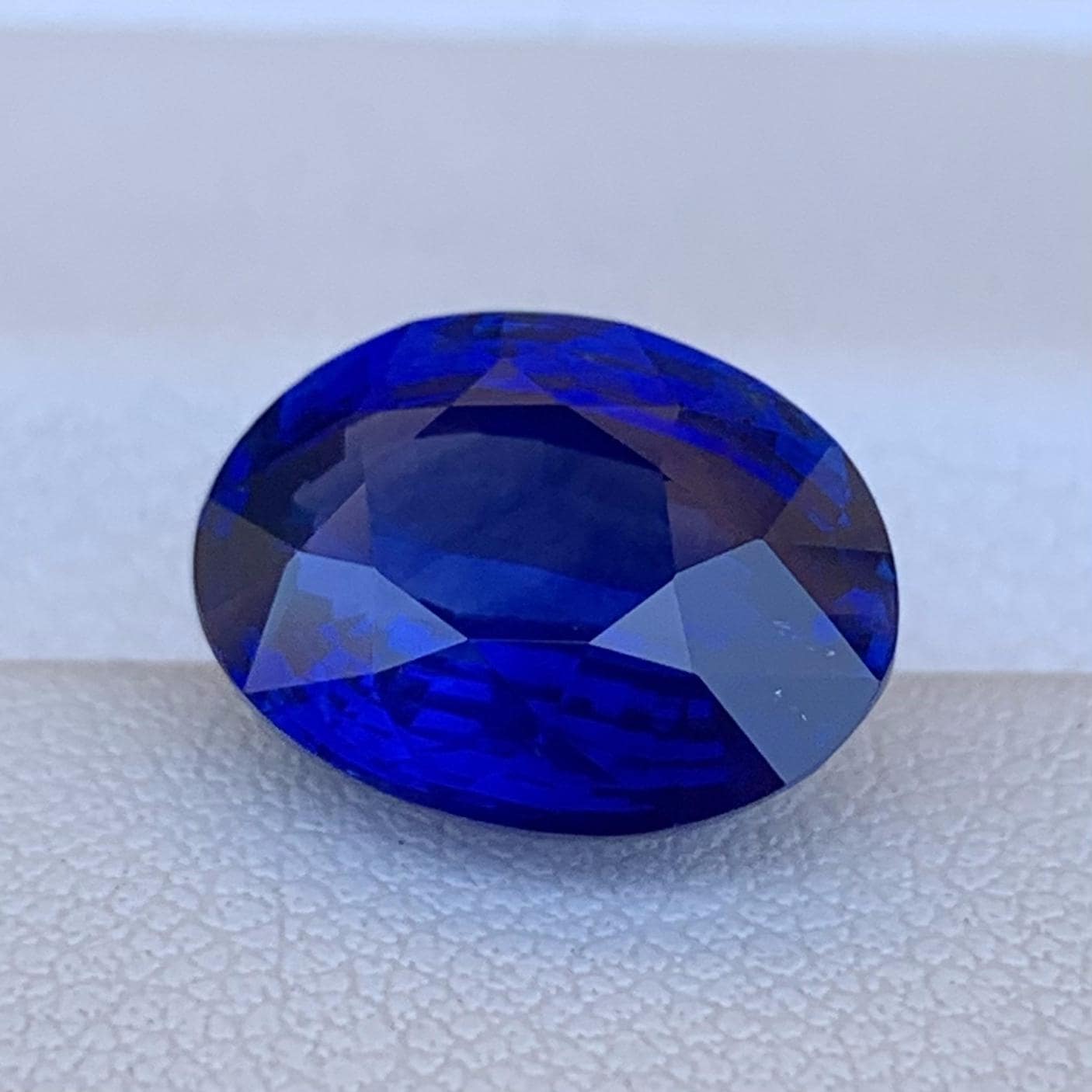 Royal Blue Sapphire 7.13ct Heated  Natural Oval Cut Statement Sapphire for Fine Jewelry