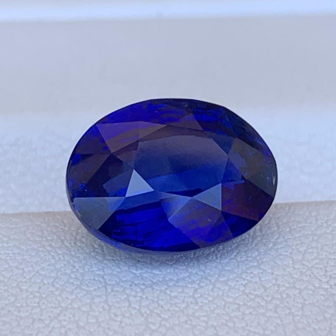 Royal Blue Sapphire 7.13ct Heated  Natural Oval Cut Statement Sapphire for Fine Jewelry