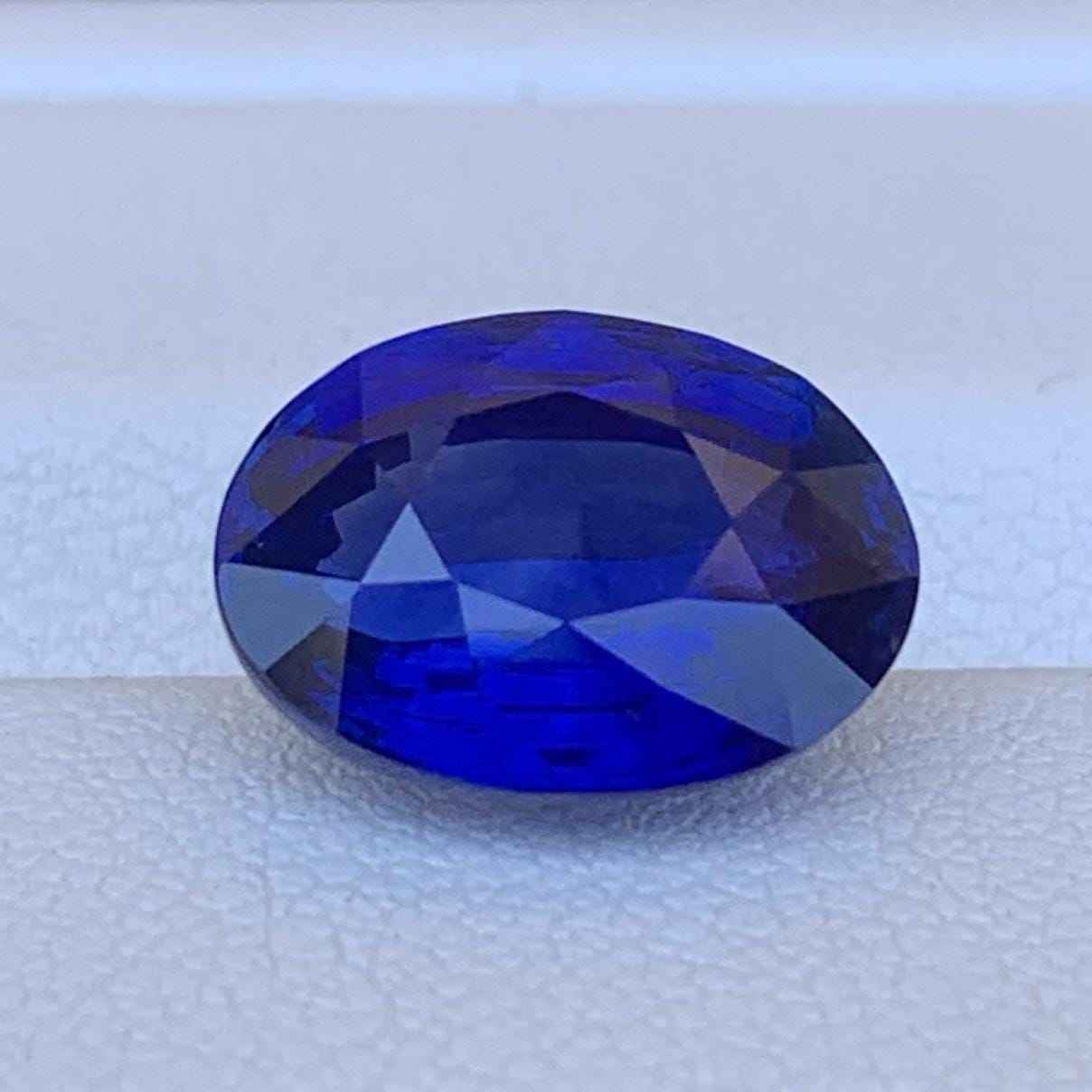 Royal Blue Sapphire 7.13ct Heated  Natural Oval Cut Statement Sapphire for Fine Jewelry