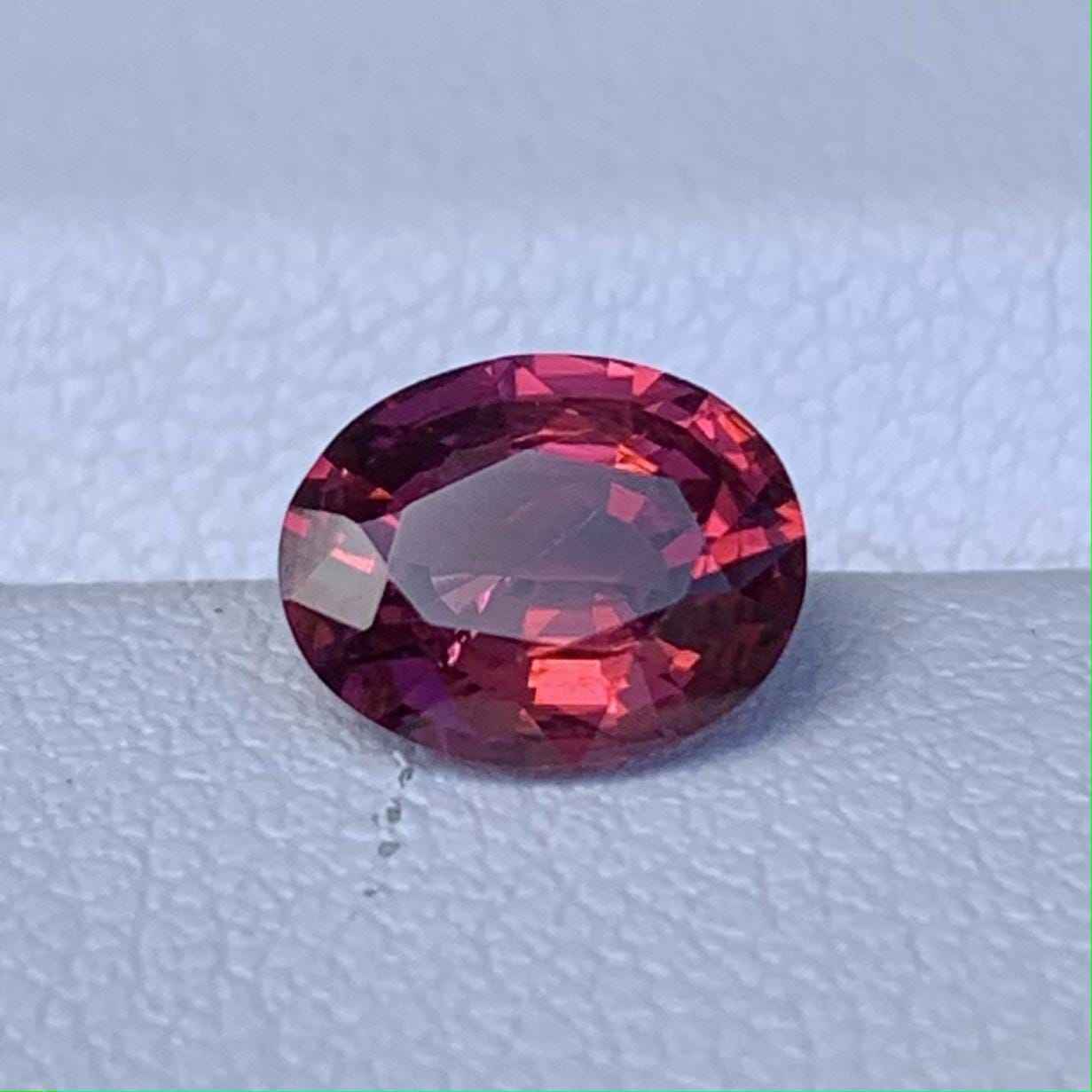 Purple Sapphire 1.40ct Unheated  Natural Oval Cut Violet Gemstone for Fine Jewelry