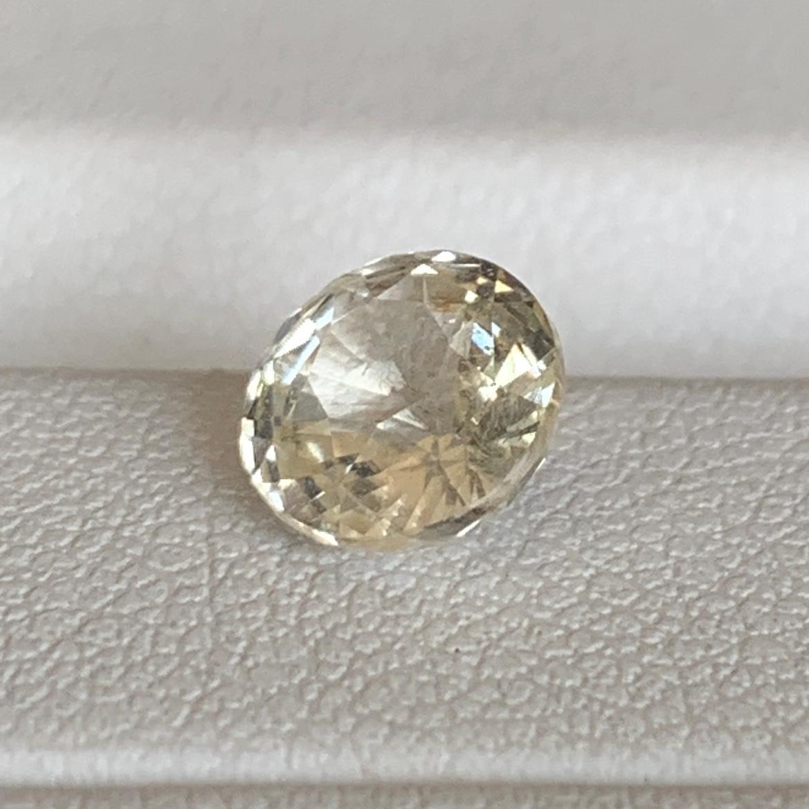 Yellow Sapphire 1.88ct Unheated  Natural Oval Cut Golden Sapphire Gemstone for Fine Jewelry