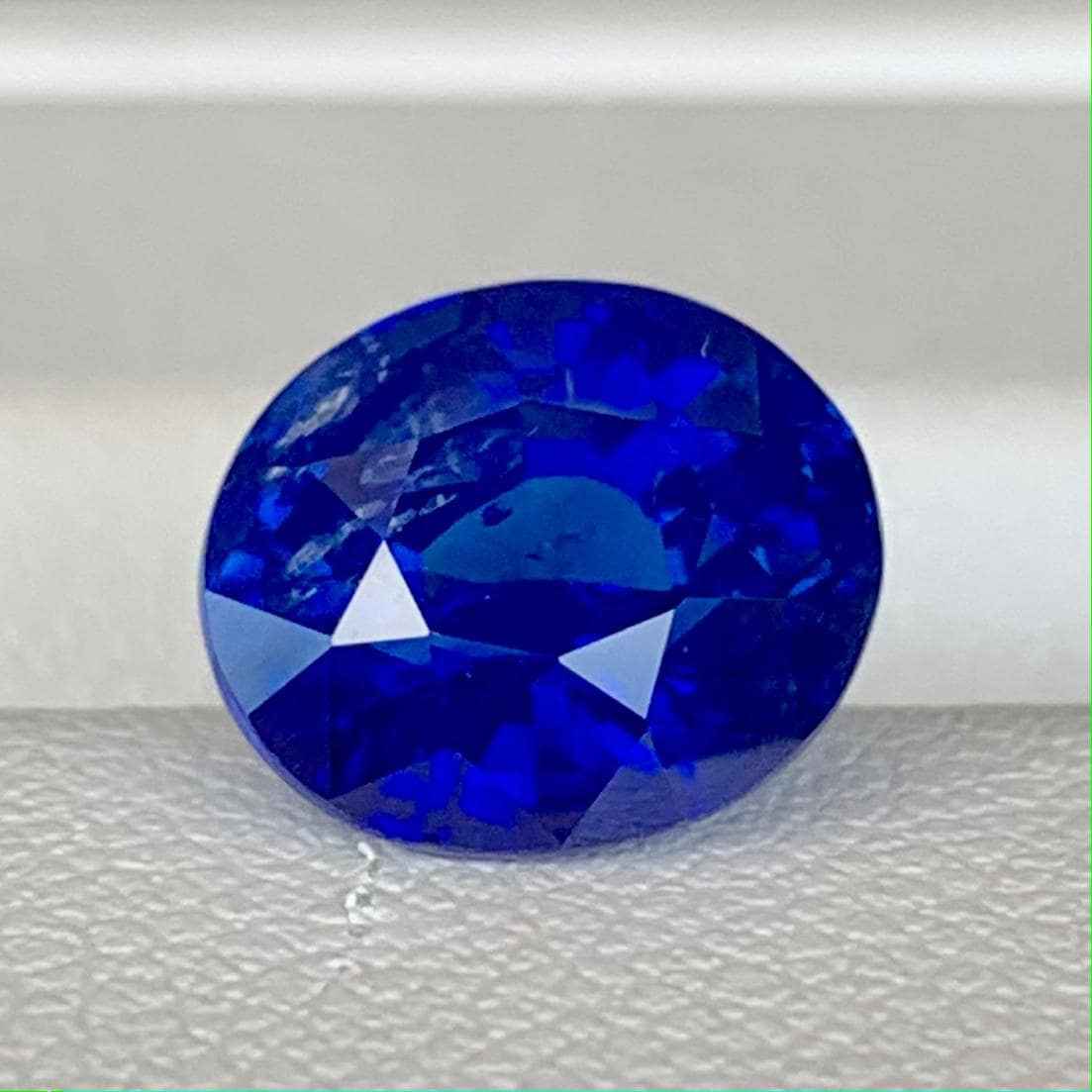 Royal Blue Sapphire 3.57ct Unheated  Natural Oval Cut Blue Sapphire Gemstone for Fine Jewelry
