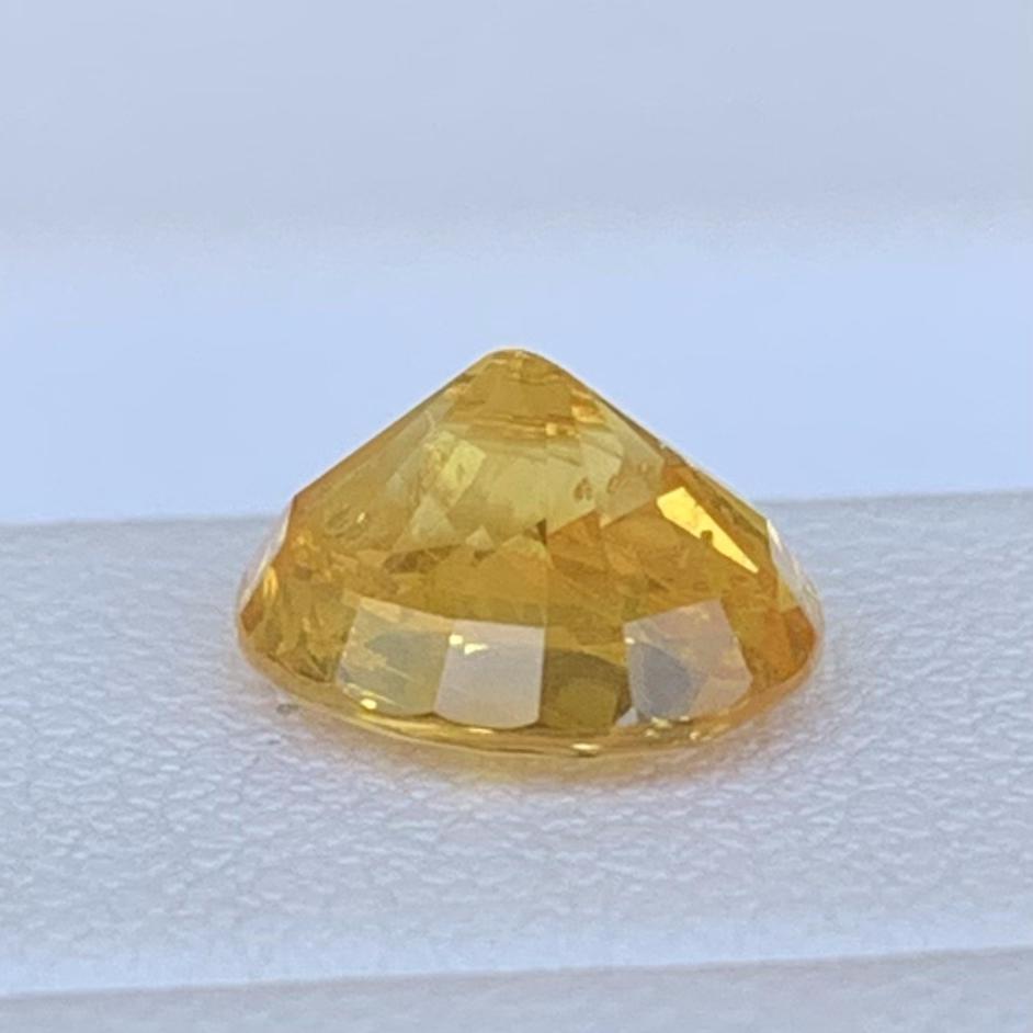 Yellow Sapphire 2.16ct Heated  Natural Oval Cut Golden Sapphire Gemstone for Fine Jewelry