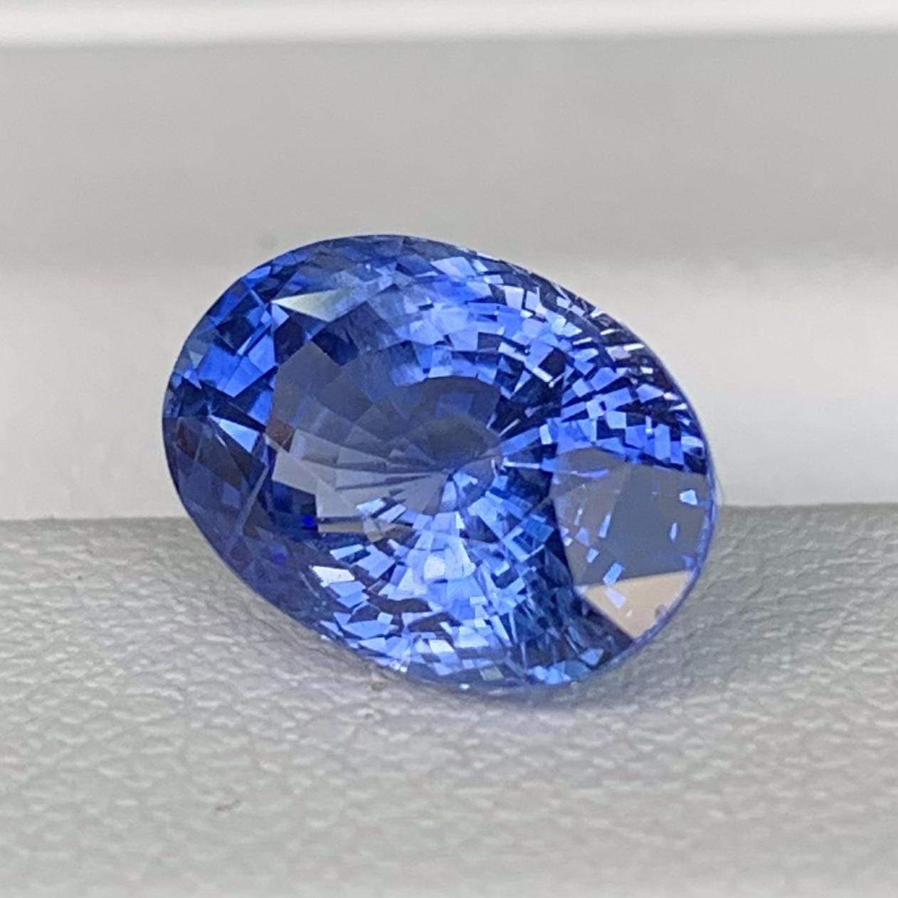 Blue Sapphire 4.10ct Heated  Natural Oval Cut Blue Sapphire Gemstone for Fine Jewelry