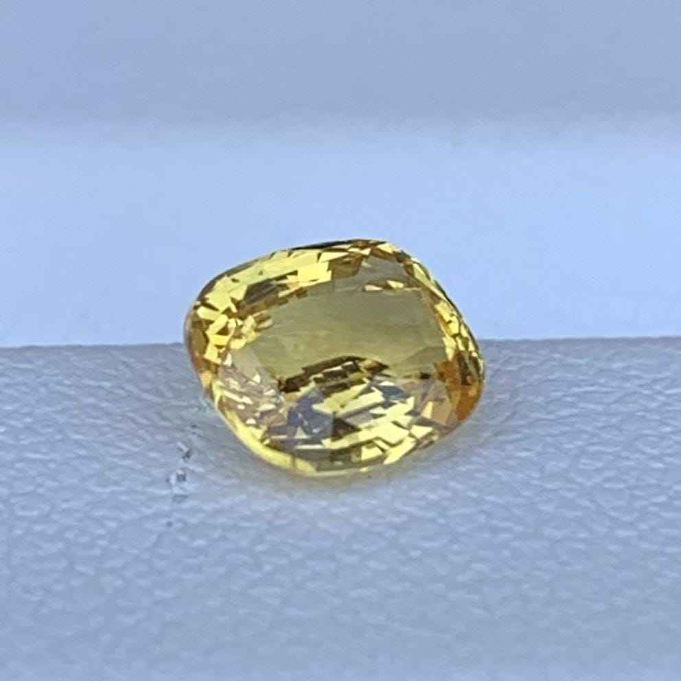 Yellow Sapphire 1.01ct Heated  Natural Cushion Cut Golden Sapphire Gemstone for Fine Jewelry