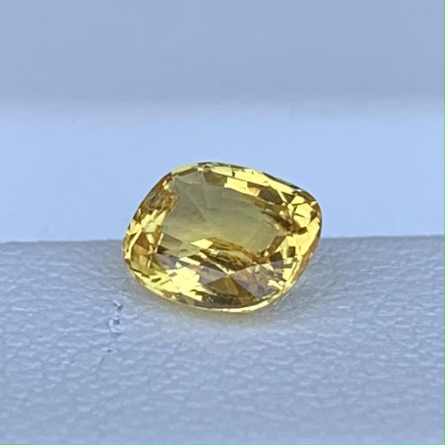 Yellow Sapphire 1.01ct Heated  Natural Cushion Cut Golden Sapphire Gemstone for Fine Jewelry
