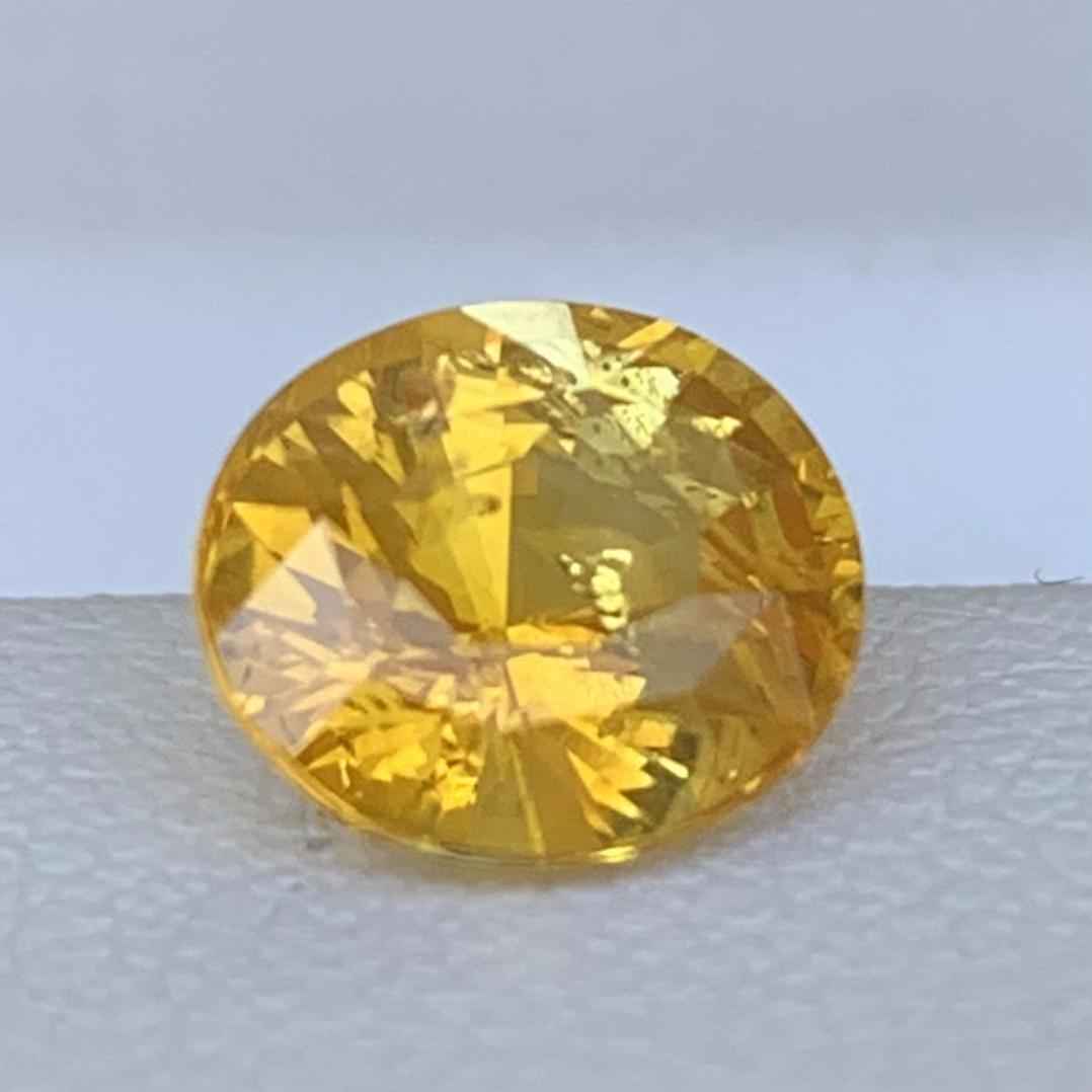 Yellow Sapphire 2.16ct Heated  Natural Oval Cut Golden Sapphire Gemstone for Fine Jewelry