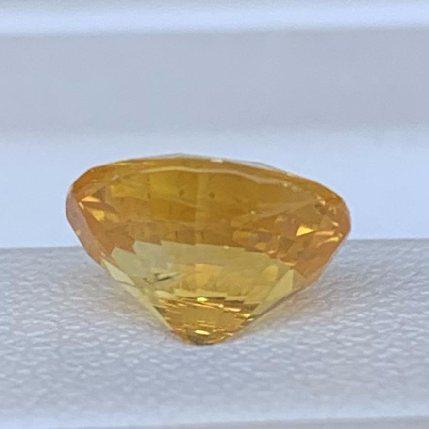 Yellow Sapphire 2.16ct Heated  Natural Oval Cut Golden Sapphire Gemstone for Fine Jewelry