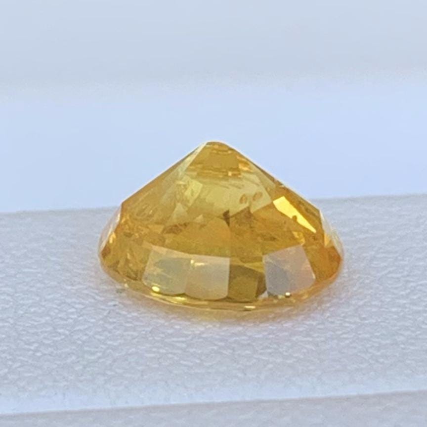 Yellow Sapphire 2.16ct Heated  Natural Oval Cut Golden Sapphire Gemstone for Fine Jewelry