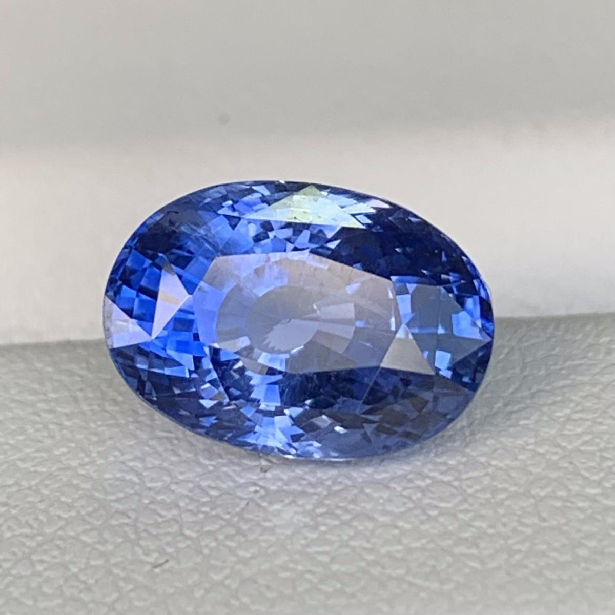 Blue Sapphire 4.10ct Heated  Natural Oval Cut Blue Sapphire Gemstone for Fine Jewelry