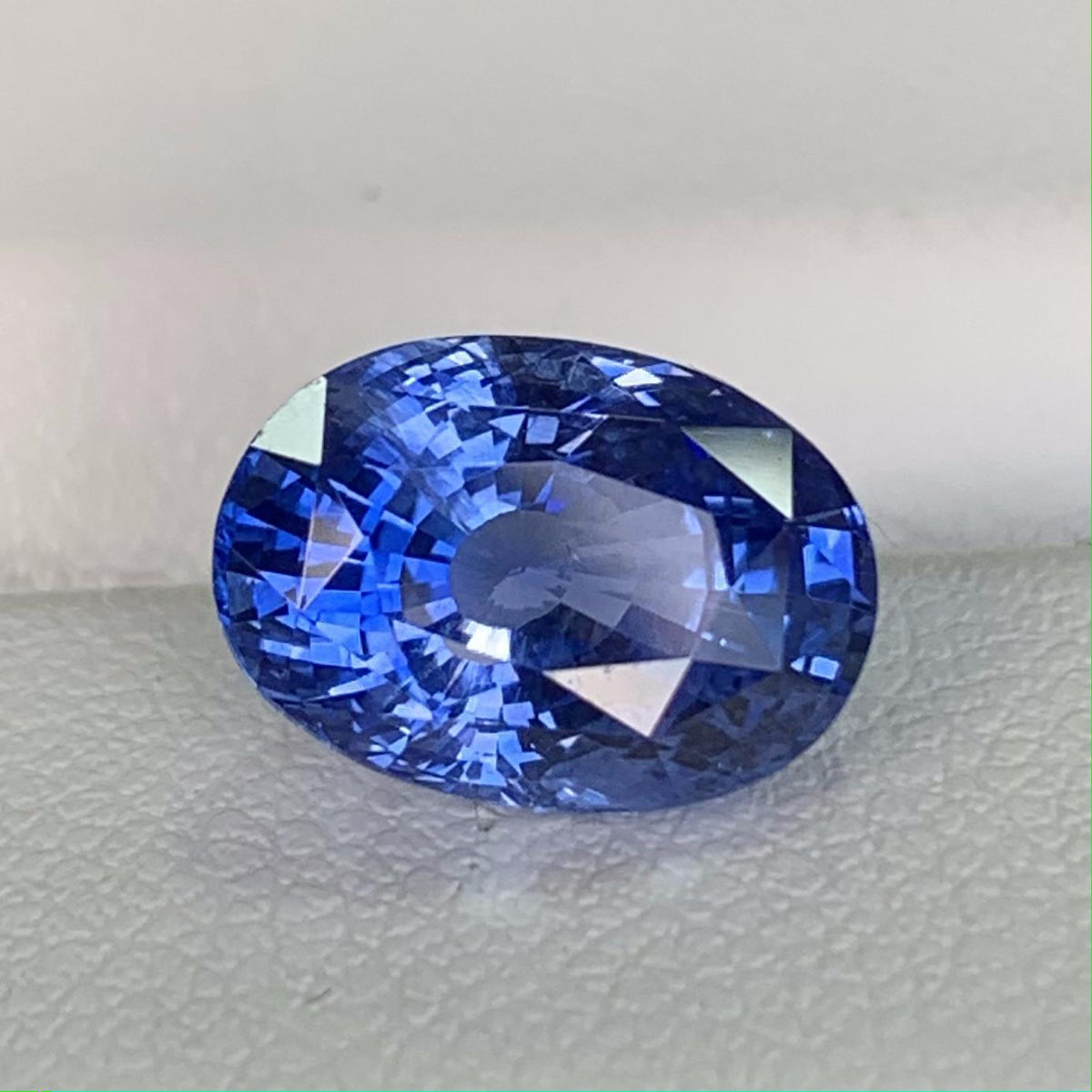 Blue Sapphire 4.10ct Heated  Natural Oval Cut Blue Sapphire Gemstone for Fine Jewelry
