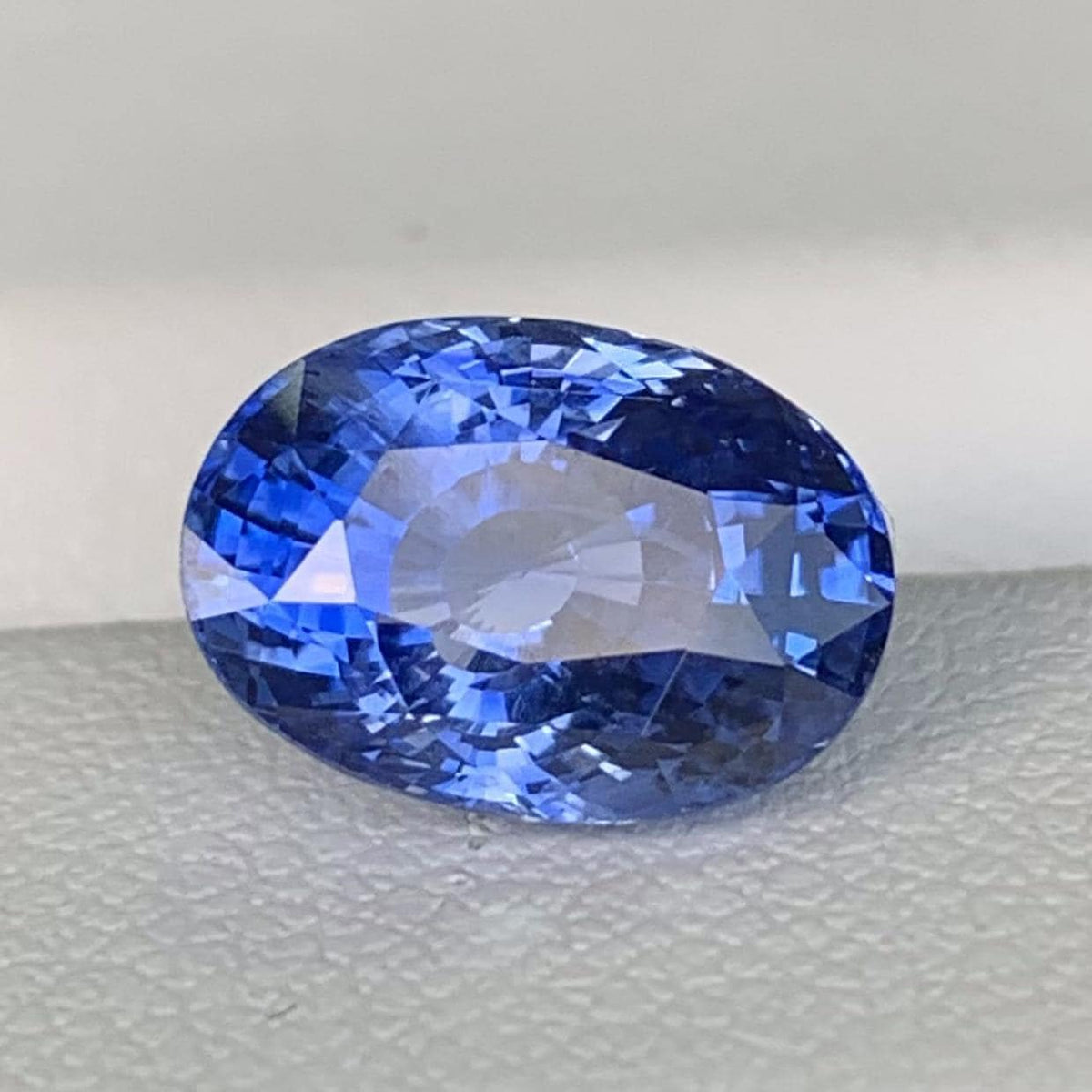 Blue Sapphire 4.10ct Heated  Natural Oval Cut Blue Sapphire Gemstone for Fine Jewelry