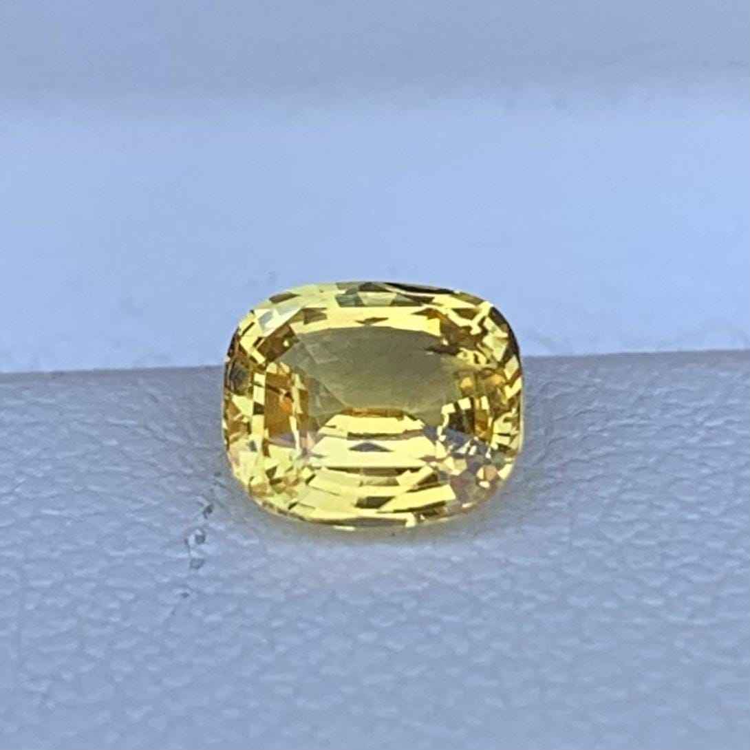 Yellow Sapphire 1.01ct Heated  Natural Cushion Cut Golden Sapphire Gemstone for Fine Jewelry
